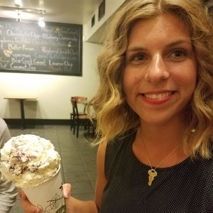 Meet your Posher, Alyssa